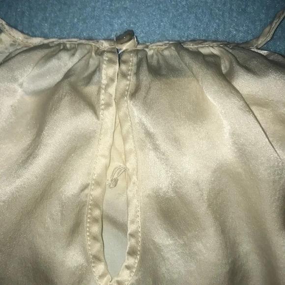 UNBRANDED satin/silk beautiful rosettes embellished spaghetti strap tank size M - Picture 4 of 6